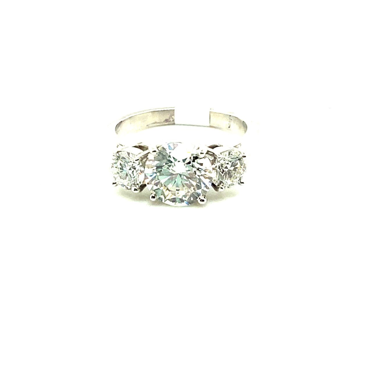 Platinum 3-Stone Round Brilliant Diamond Ring - Kelly Wade Jewelers