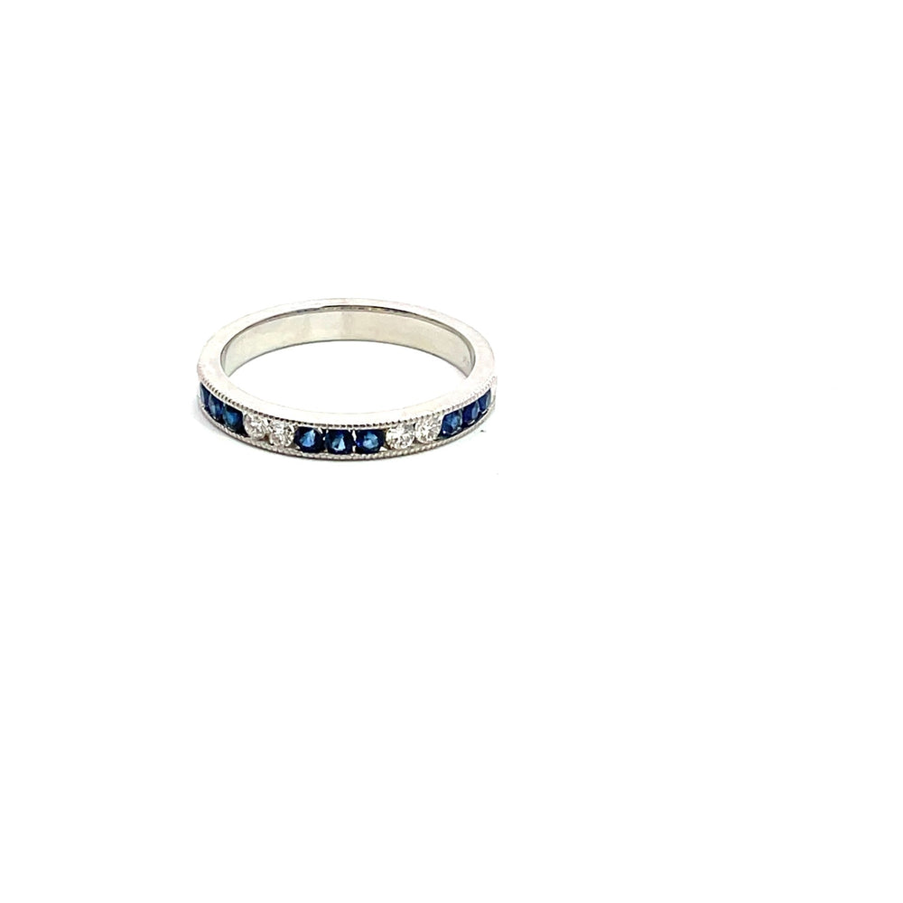 
                
                    Load image into Gallery viewer, 14k white gold alternating 3 s
                
            