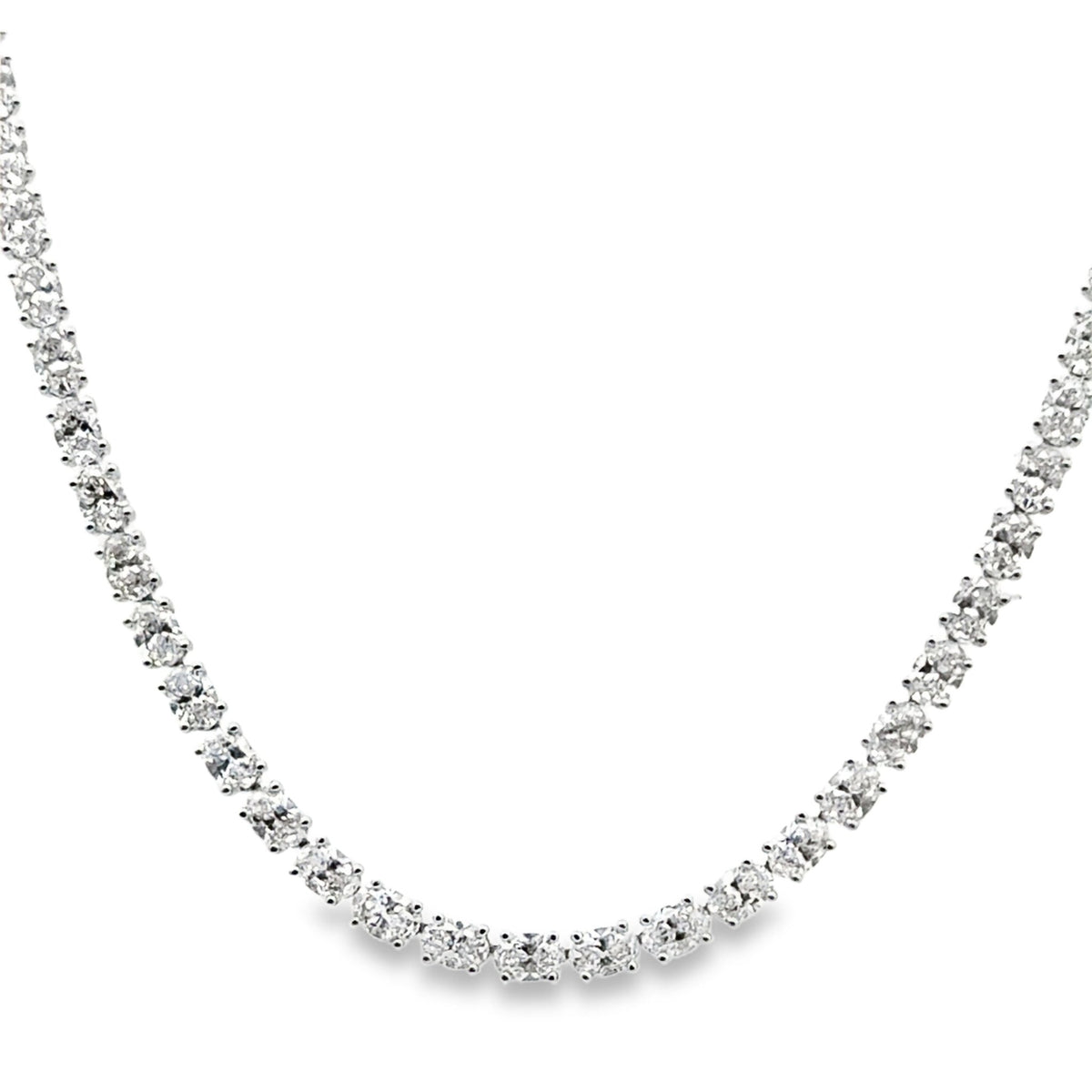18k white gold 4 prong set eas - Kelly Wade Jewelers