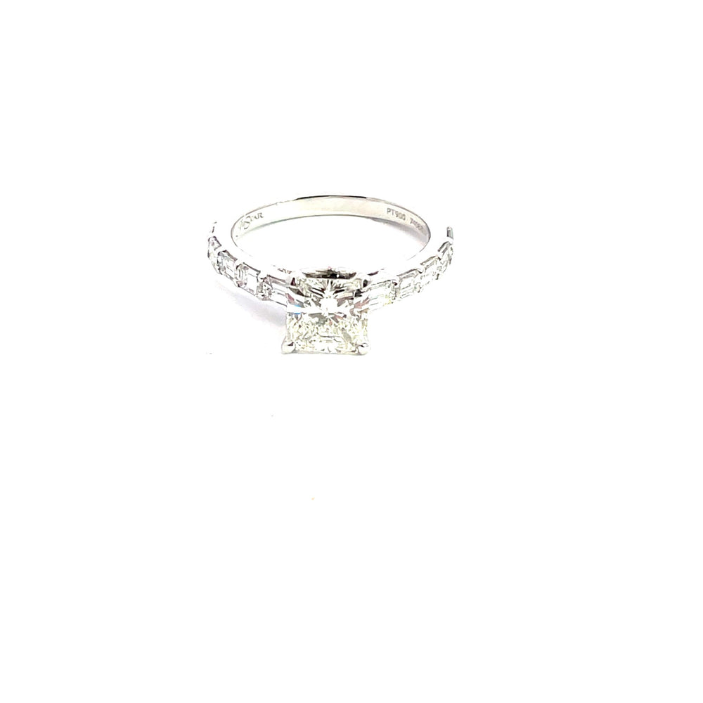 Platinum princes cut diamond w