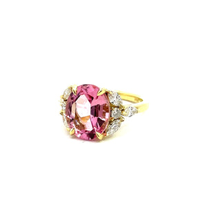 
                
                    Load image into Gallery viewer, 18k yellow gold oval pink tour
                
            