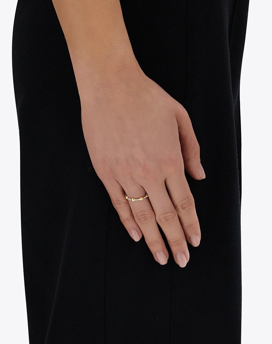 Alternating Gold Diamond Ring - Kelly Wade Jewelers